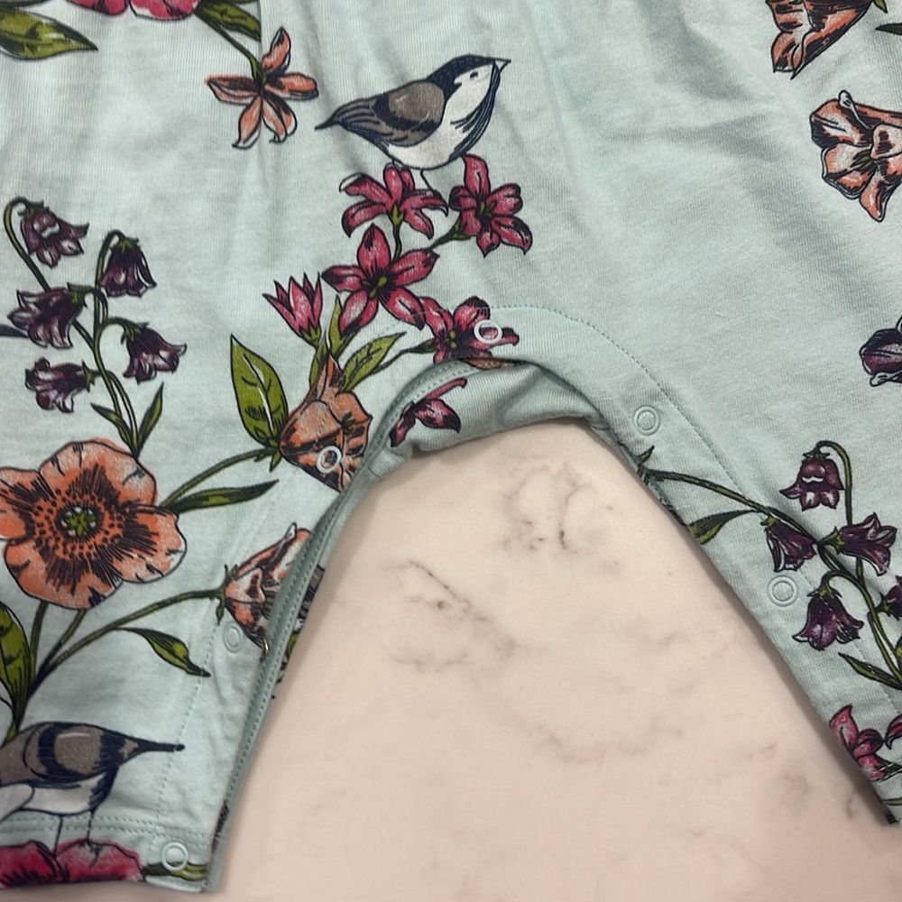 TEA COLLECTION | Like new. Baby Girl Romper One-Piece. 0-3 Months. BUNDL… - Picture 4 of 4